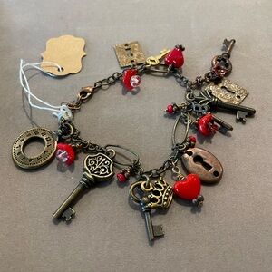 Charming Key and Queen of Hearts themed Bracelet NWT